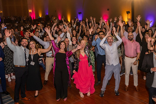 Group of people celebrating at the Saturday Celebration, Regional Anesthesiology and Acute Pain Medicine Meeting